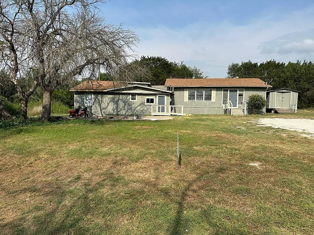 4 bed, 1974 sqft, $1,695 — Photo 1