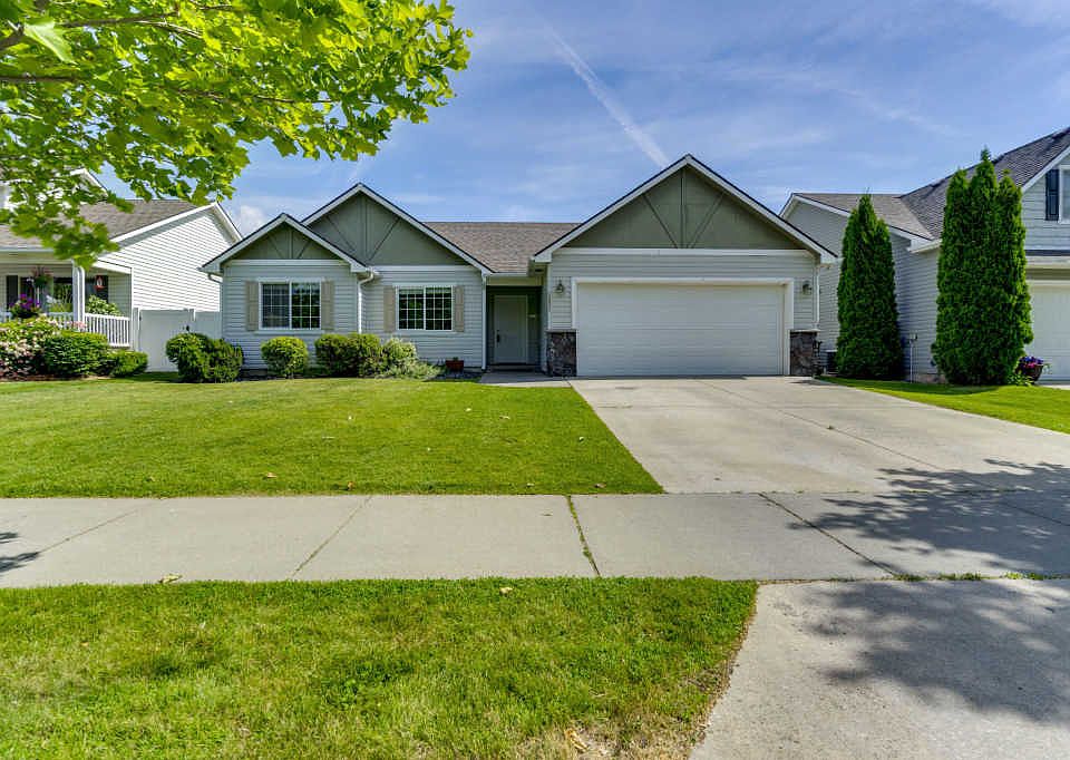 1st image of 1521 W Yaquina Dr
