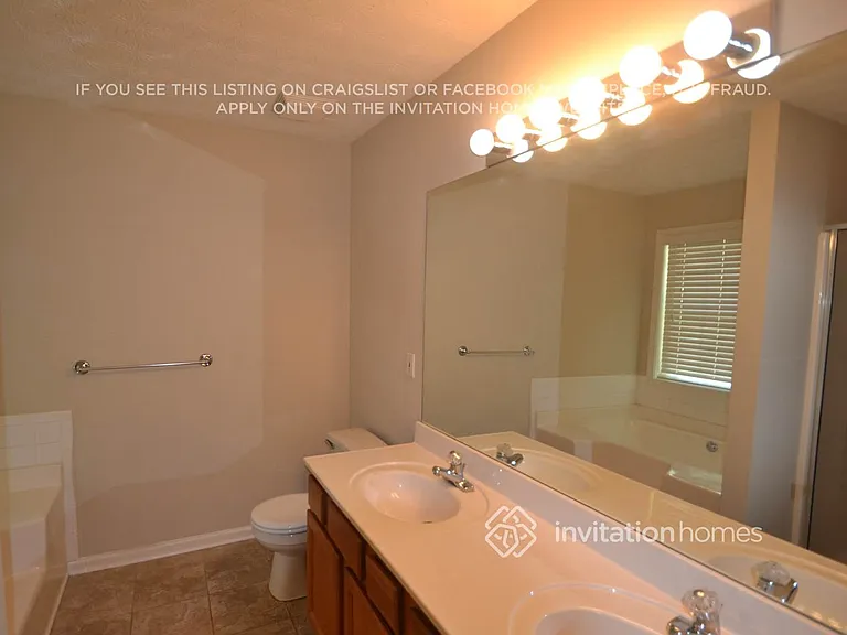 2546 Rainshower Dr — Photo 9