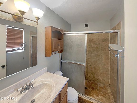 5th image of 8521 W GLENROSA Avenue
