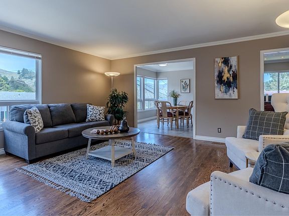 4th image of 1539 Terra Nova Blvd