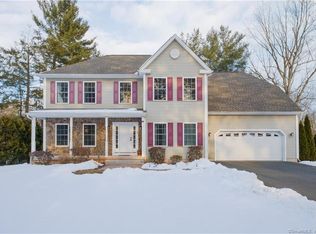 4 Overbrook Rd, West Hartford, CT 06107