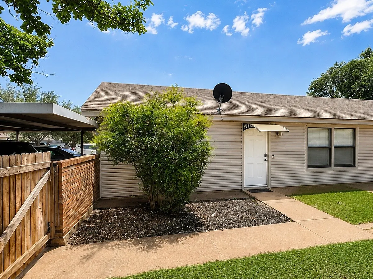 Building Photo - 11227 Golden Triangle Cir