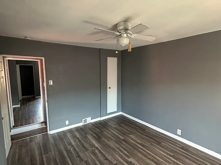 911-912 Main St #2 — Photo 13
