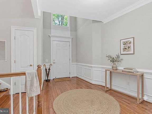 4th image of 9546 Lagersfield Cir