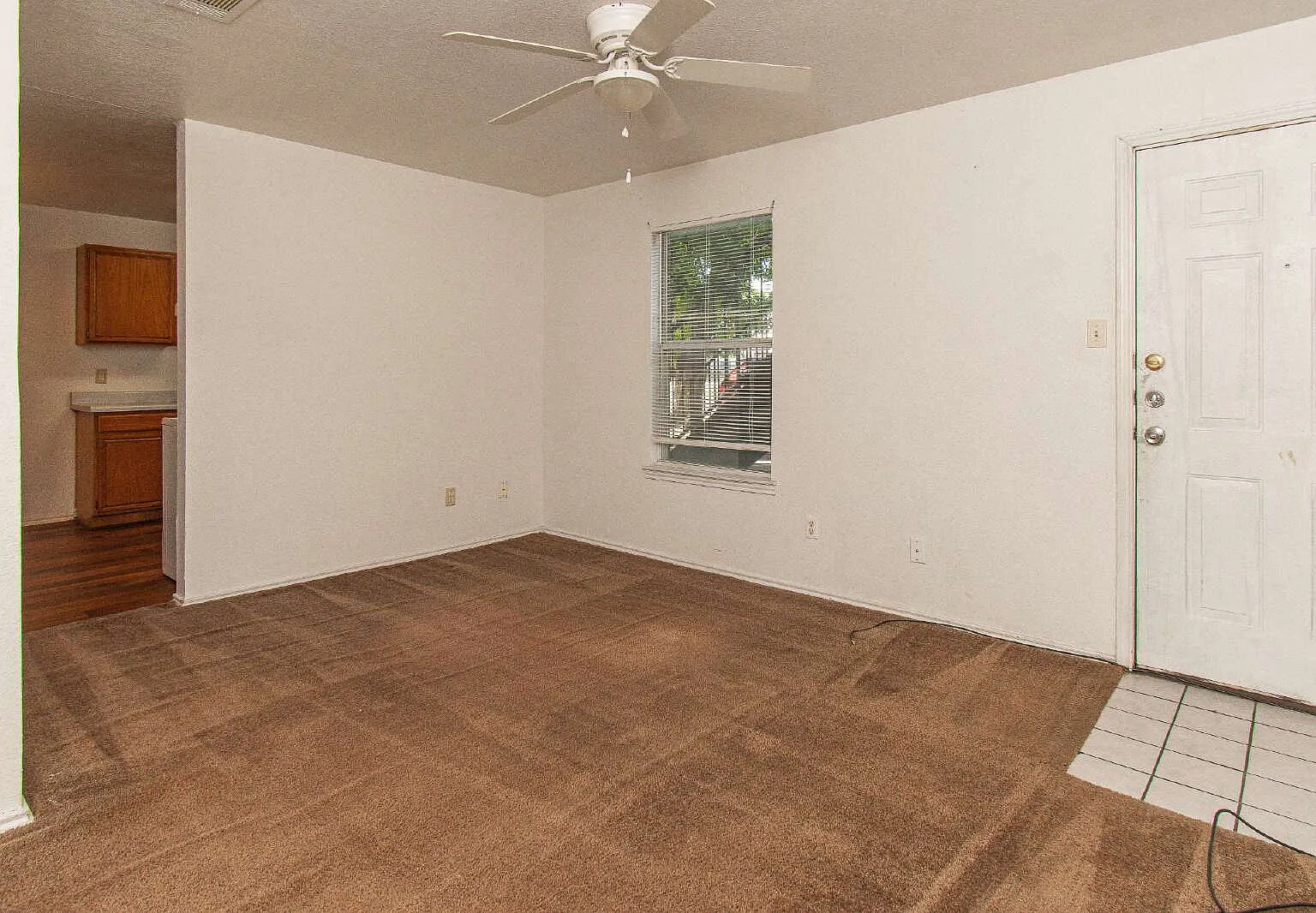 2 bed, 1.0 bath, 795 sqft, $650 — Photo 3