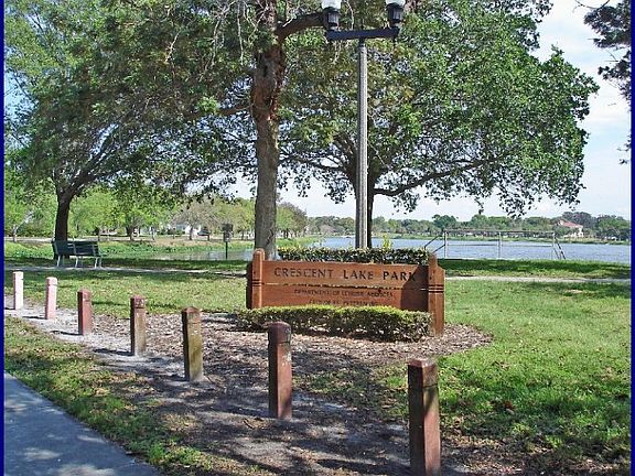 Crescent Lake Park