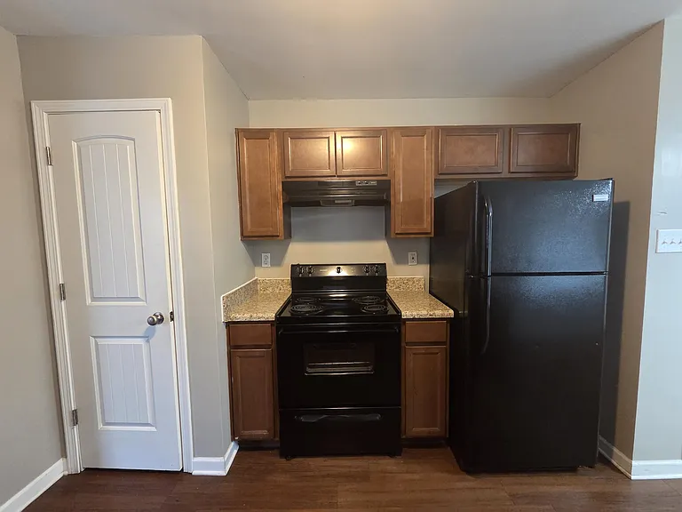 1315 Crosstown Ct — Photo 23