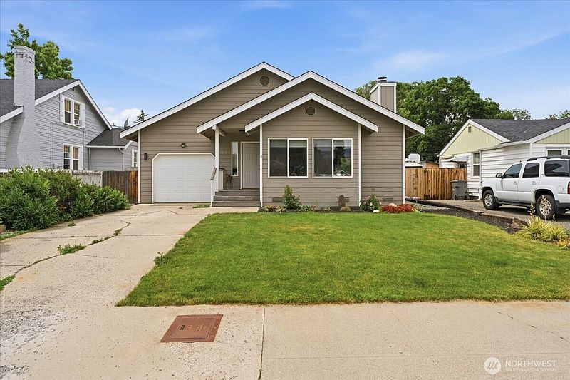 3rd image of 1002 Vassar Avenue