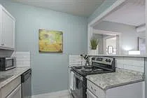 720 W 37th St #2 — Photo 22