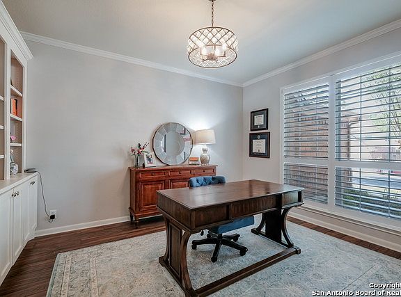 2nd image of 2514 Somerall