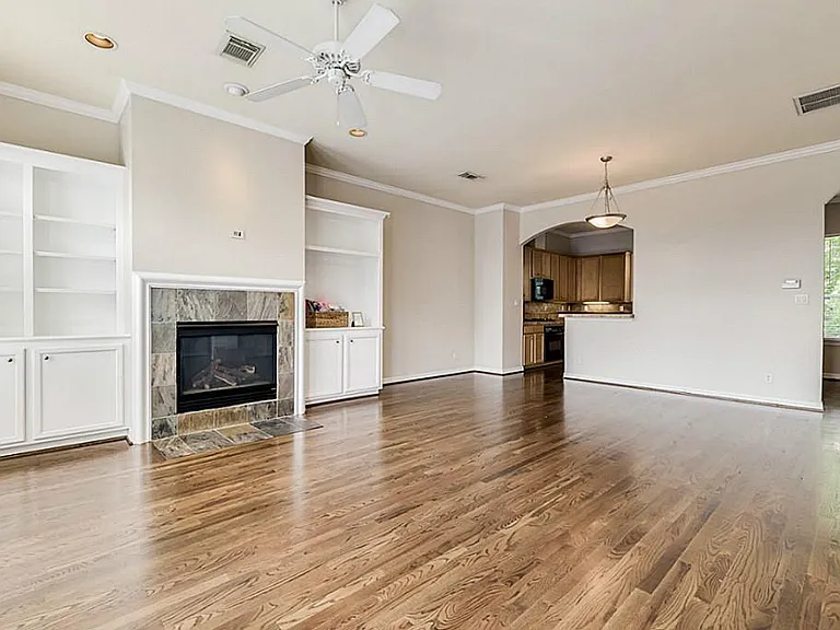 513 Leverkuhn St — Photo 3