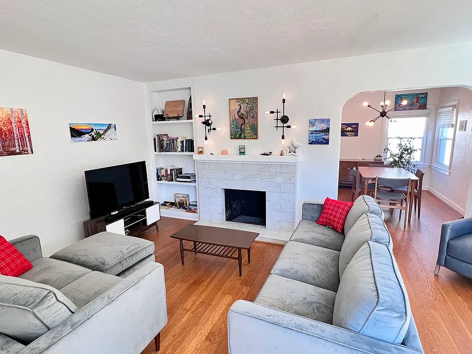 3735 Y St
