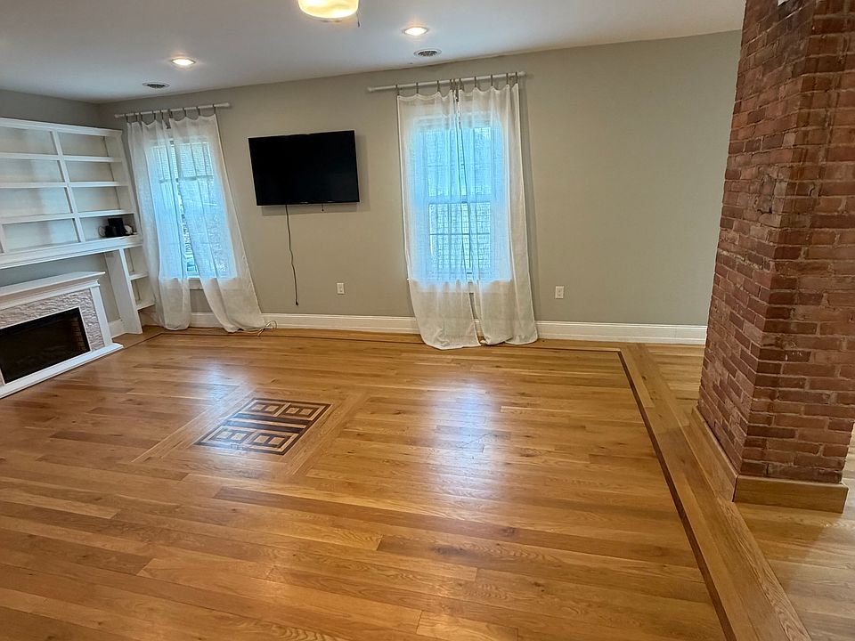 1st image of 163 Lake Ave #3