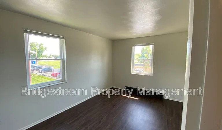 1299-1 Sanlor Ave — Photo 15