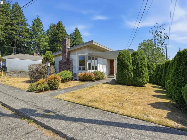 1464 N 14th St, Coos Bay, OR 97420