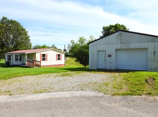 82 Locust Grove Rd, Greensburg, KY 42743