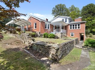 55 Dunsmore Ave, Black Mountain, NC 28711
