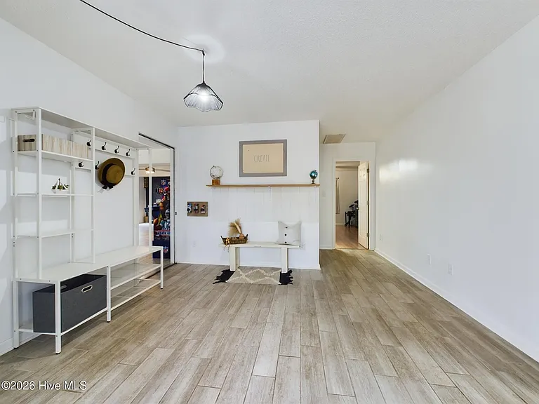 1121 Barkentine Dr — Photo 27