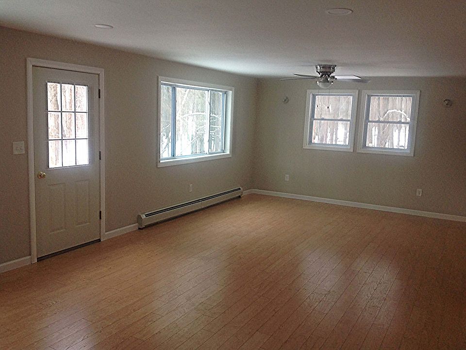 2nd image of 112 McIntosh Ln