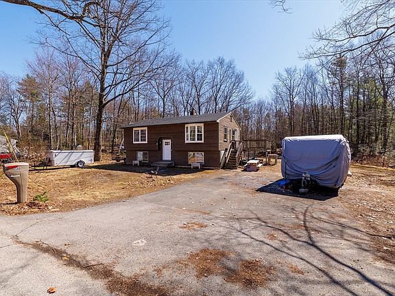 3rd image of 560 Conant Rd