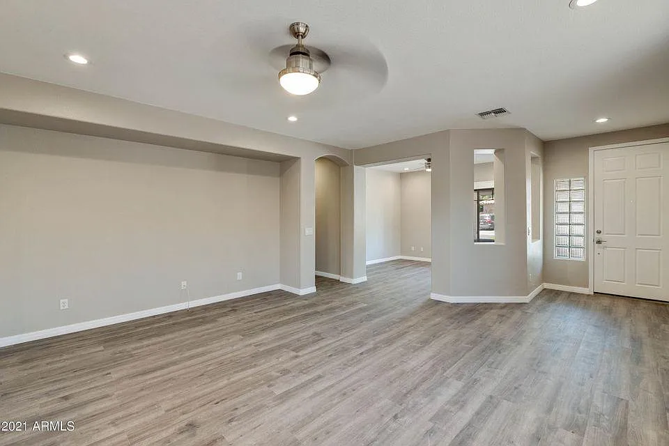 3 bed, 1743 sqft, $2,500 — Photo 3