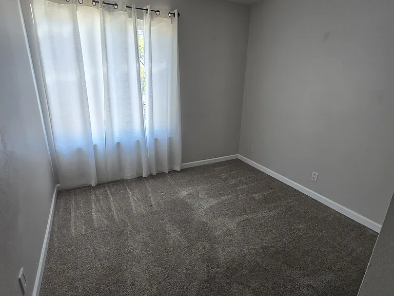 8432 El Arroyo Dr — Photo 6