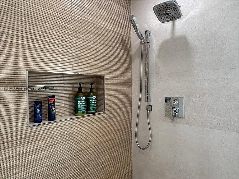 6610 SW 104th Ct — Photo 39