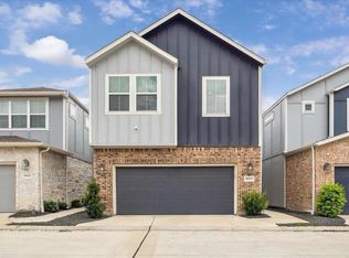 9820 Rugged Oaks Dr, Houston, TX 77080