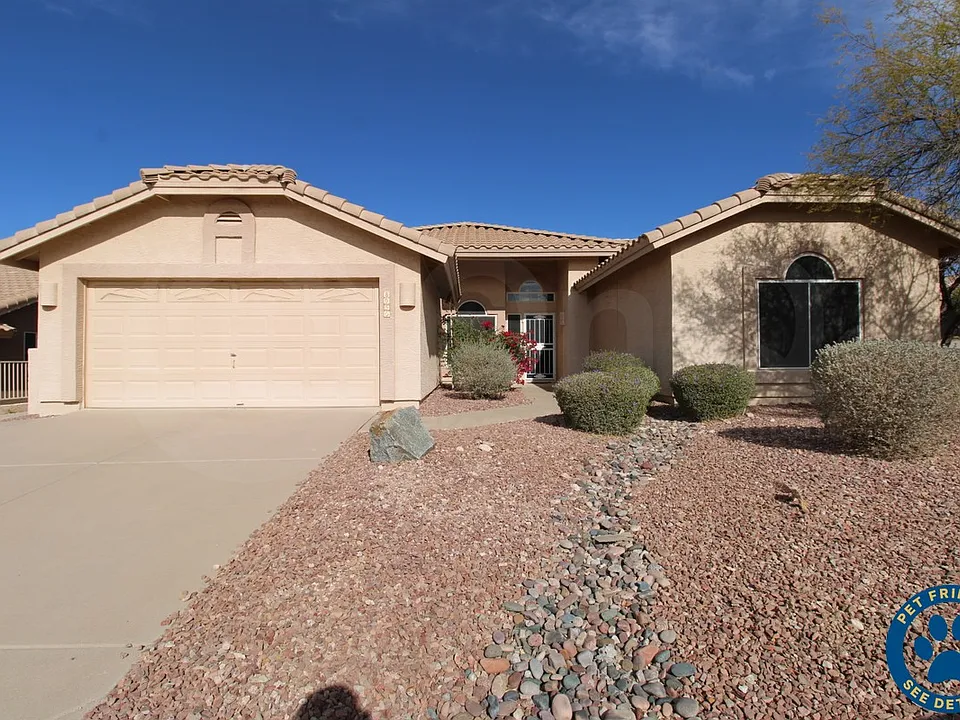 8950 E Yucca Blossom Dr