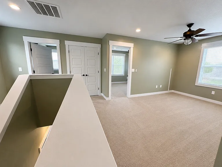 1634 S Oakland Ave — Photo 16