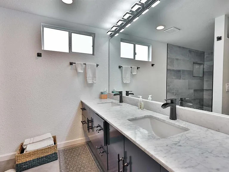 850 C Ave #4 — Photo 23