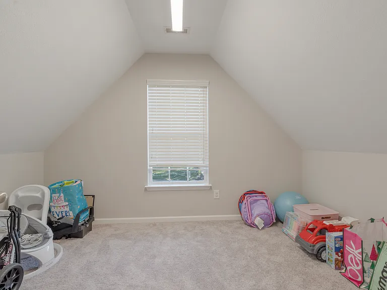 223 Stockbridge Dr — Photo 22