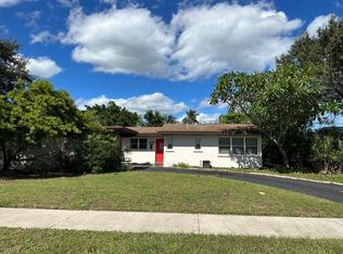 812 Cinnamon Rd, North Palm Beach, FL 33408
