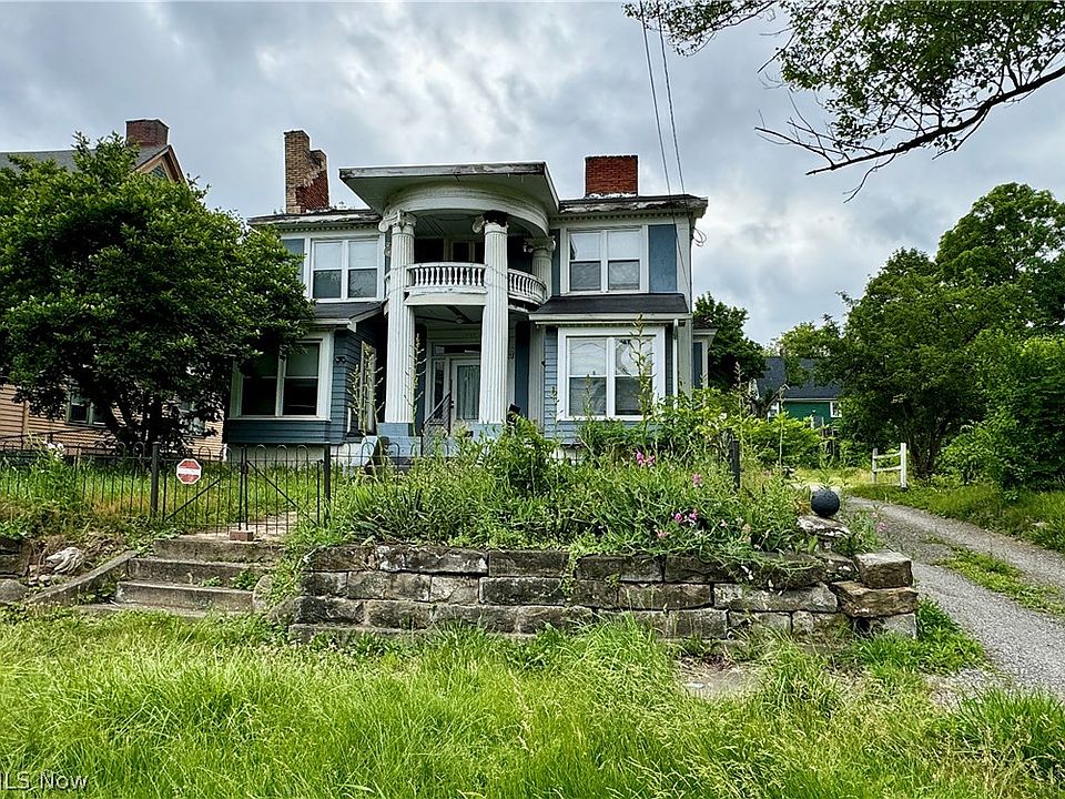 1st image of 1336 Elm St