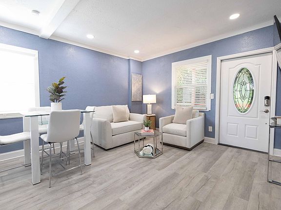 2nd image of 420 Avenida Alegre #4