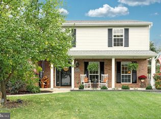 196 Pheasant Run Ln, Hanover, PA 17331