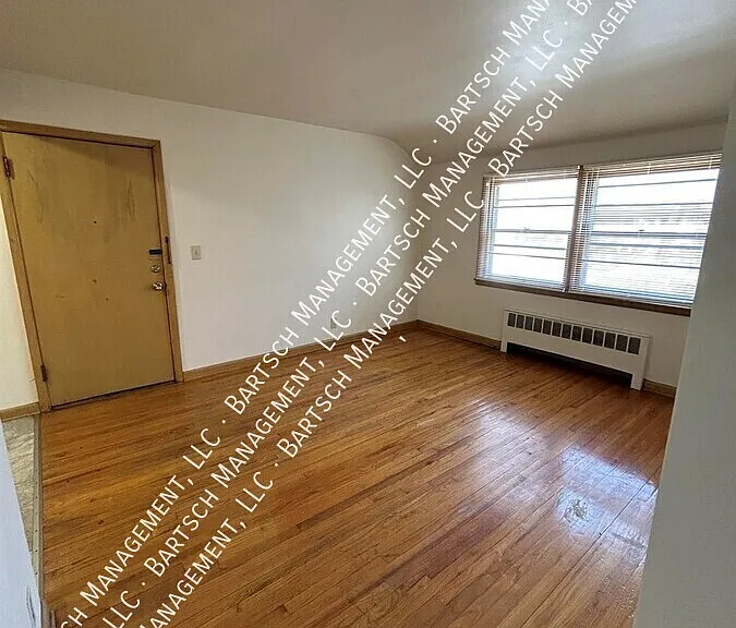 3250 S 49th St #7 — Photo 3