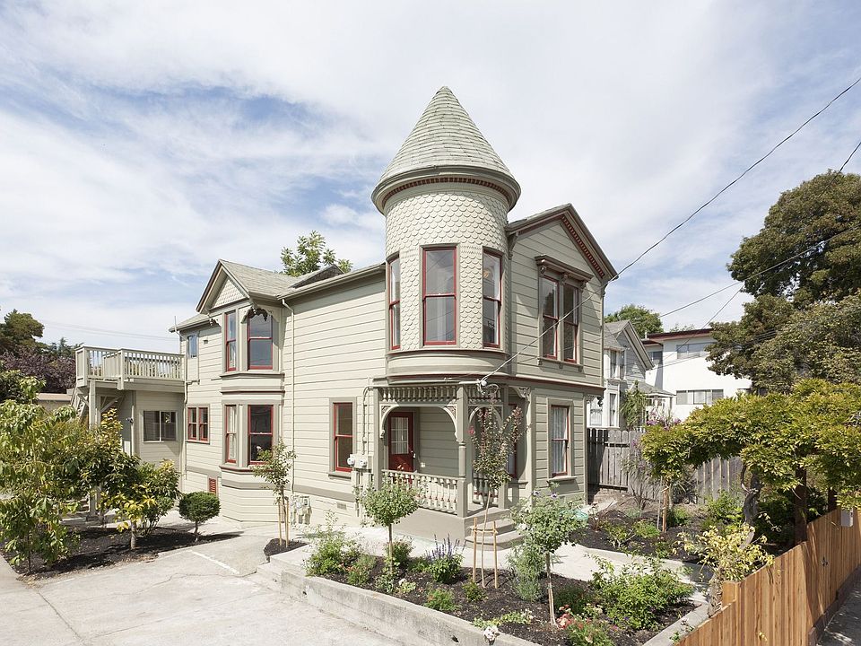 1917 12th Ave Classic Victorian Duplex