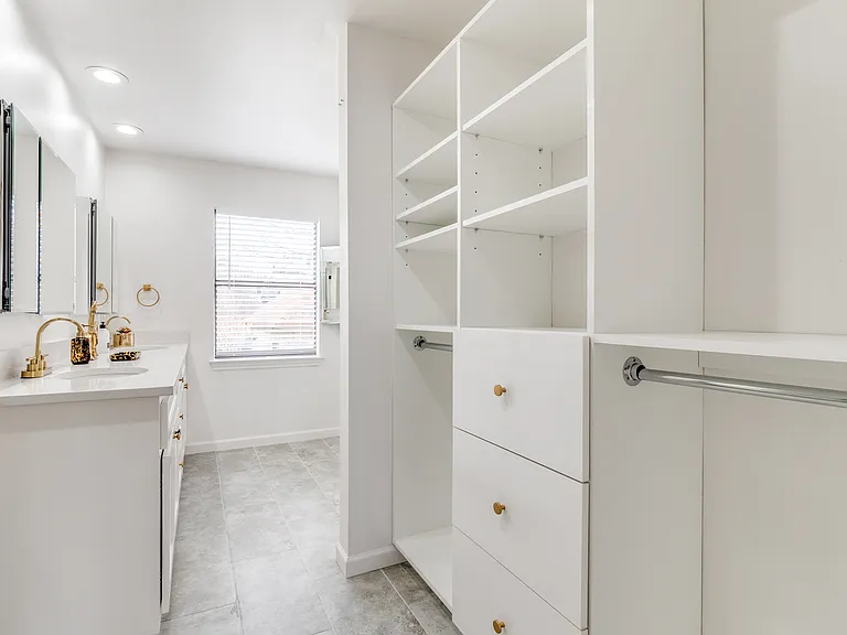9130 Valley Chapel Ln — Photo 25
