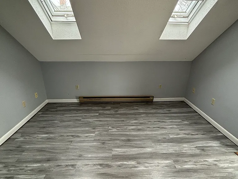 11 Roberts St #3 — Photo 4