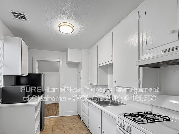 2nd image of 5104 N Central Rd