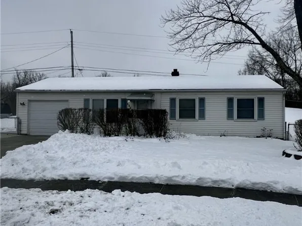 3570 Etter Dr, Dayton, OH 45416