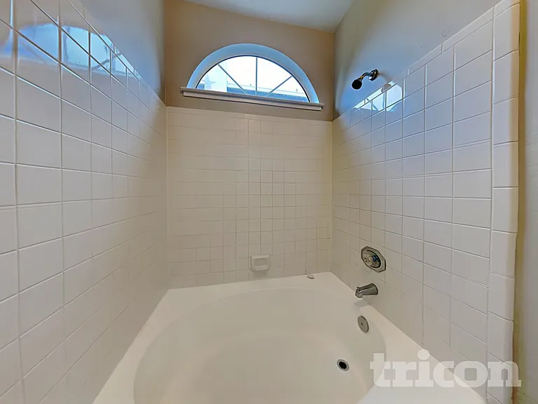 1436 Northwood Dr — Photo 10