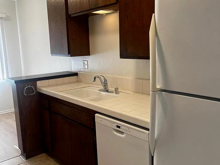 1132 E Meta St #5 — Photo 12