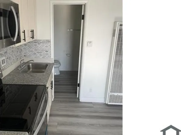 305 E Plymouth St, Inglewood, CA 90302