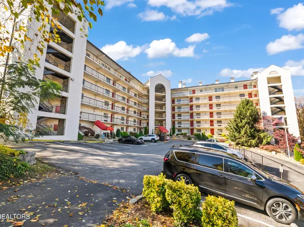 102 Baskins Creek Byp Unit 506, Gatlinburg, TN 37738