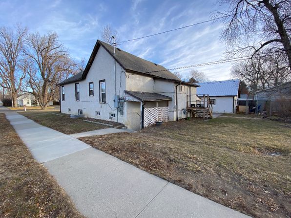 748 1/2 Cook Ave UNIT B