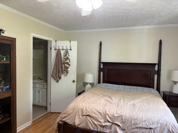 2720 Lakeview Dr, Columbus, GA 31909