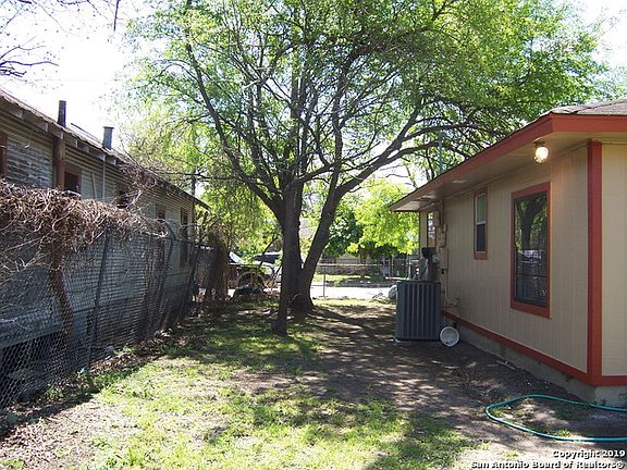 3rd image of 511 San Patricio St